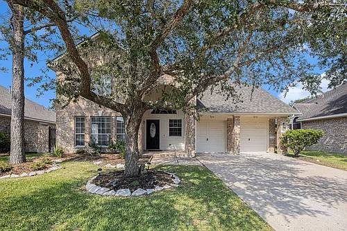 3603 NE Beacon Hill Dr Photo 1