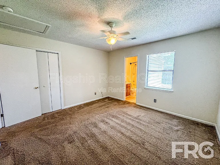 2108 E 3rd St #B — Photo 17