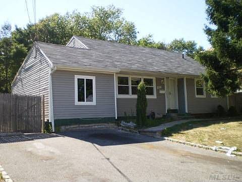 2nd image of 228 Hilltop Dr