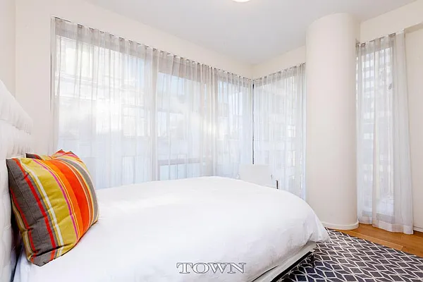 Rented by Town Residential | media 9