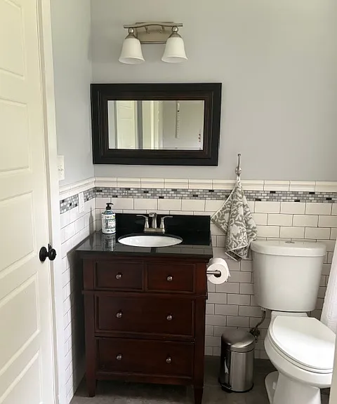 5049 Fairview Ln — Photo 4