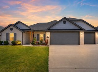 1130 Spring Hollow Rd, Bentonville, AR 72713