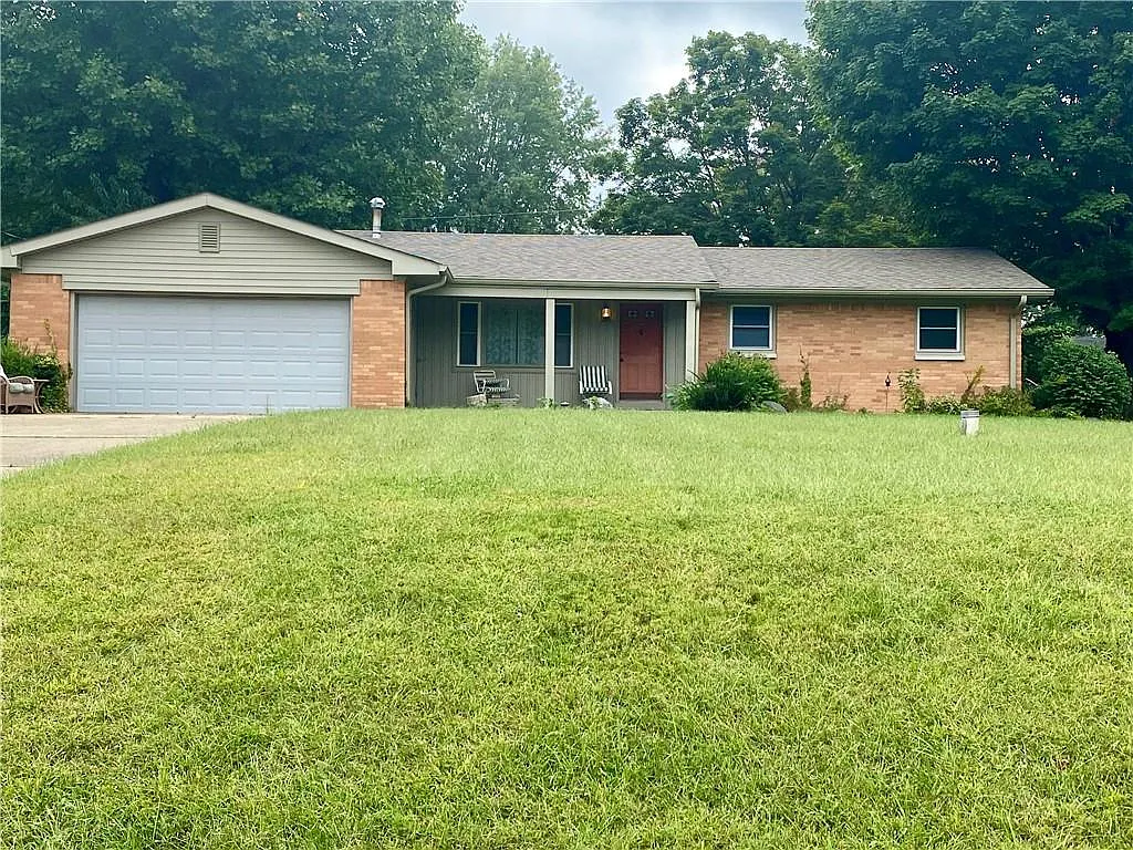 2135 State Road 44 photo 1