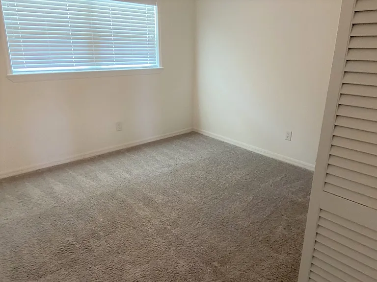 444 Norwich Ln #202 — Photo 12