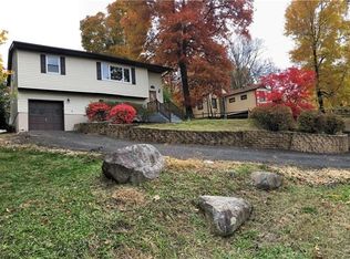 20 Alder Dr, New Windsor, NY 12553