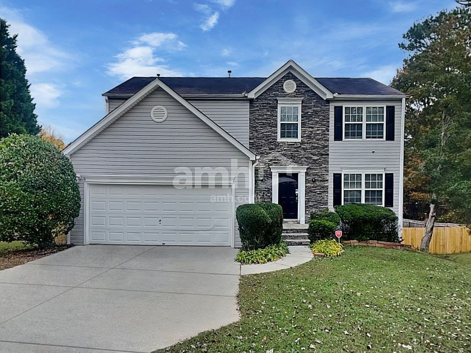 1st image of 450 Crested View Dr