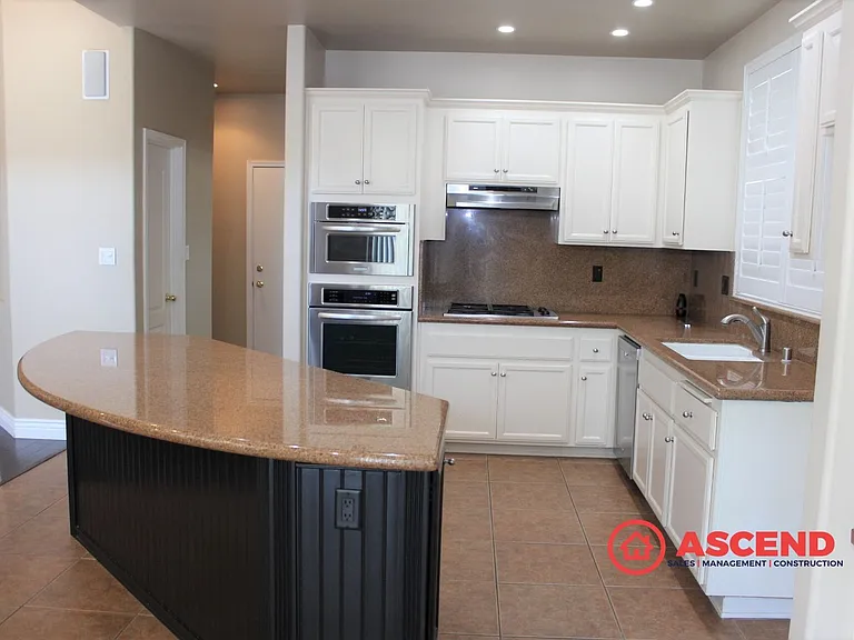 309 Barkine Ct — Photo 5