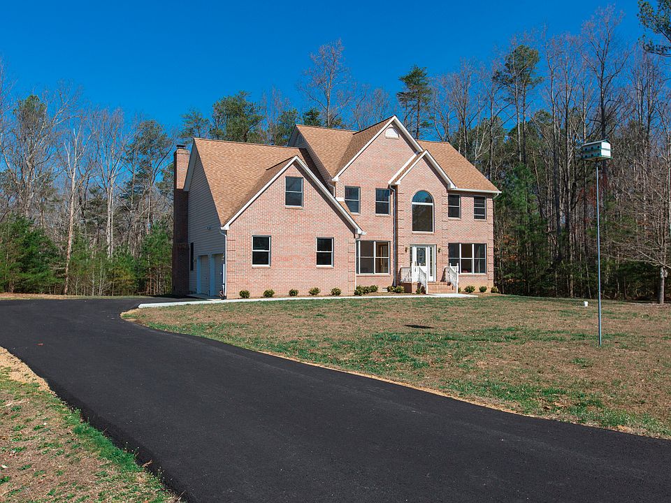 1st image of 44111 Woodmont Dr