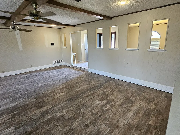 2402 Emerson Ct — Photo 26