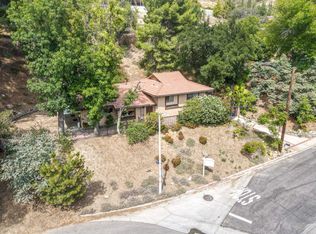 7755 Denivelle Rd, Tujunga, CA 91042