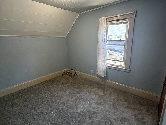 5th image of 189 Bonney St #2