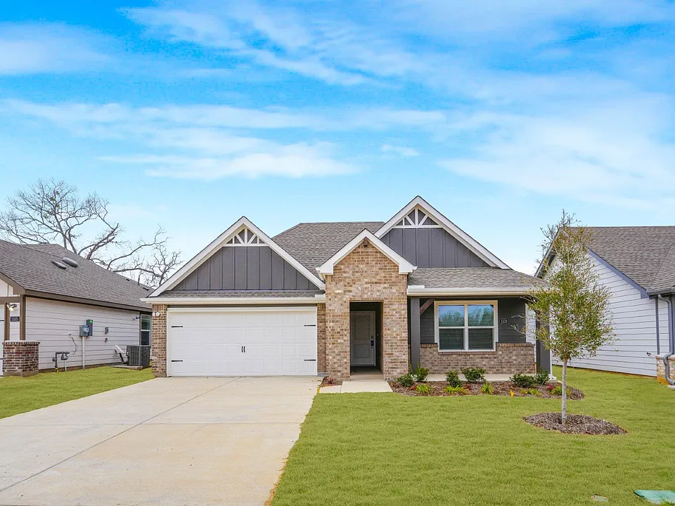 1539 Brooke Dr