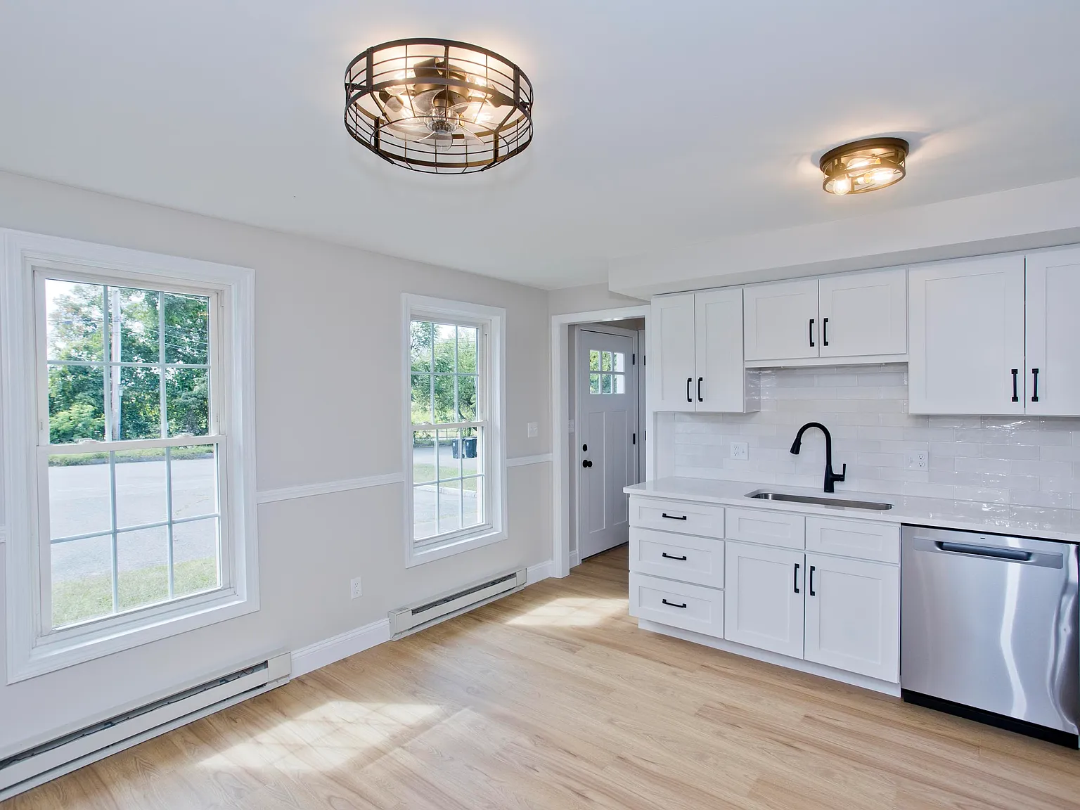 2 bed, 1.5 bath, 1100 sqft, $1,950 — Photo 4