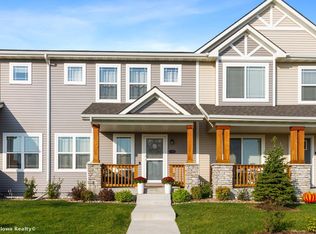 1155 S 91st St, West Des Moines, IA 50266