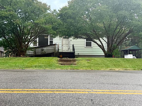 2nd image of 300 E Riverside Dr