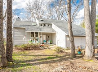 900 Colony Trl, Lanexa, VA 23089