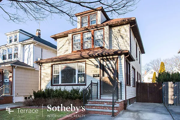 Sold by Terrace Sotheby's International Realty | media 1