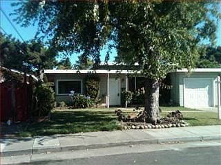 2nd image of 1316 Dakota Ave