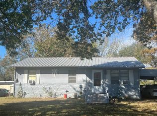 403 N Grand Ave, Waxahachie, TX 75165