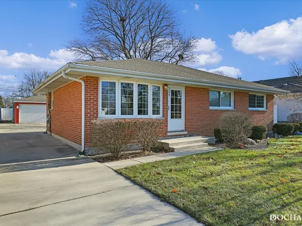 711 N Emroy Ave, Elmhurst, IL 60126