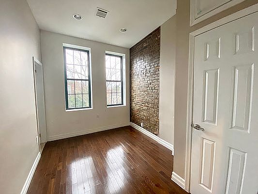 4th image of 800 Macdonough St #3C