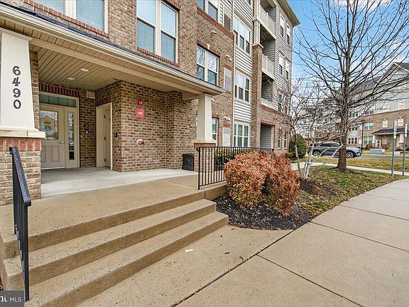 3rd image of 6490 Calverton Dr Unit 201