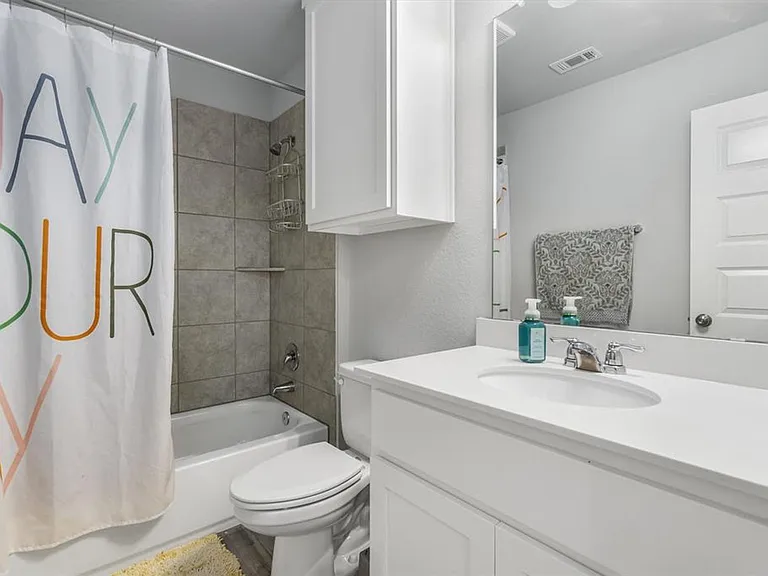 1713 Yaupon Grove Ln — Photo 17