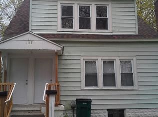 1135 Dakin St, Lansing, MI