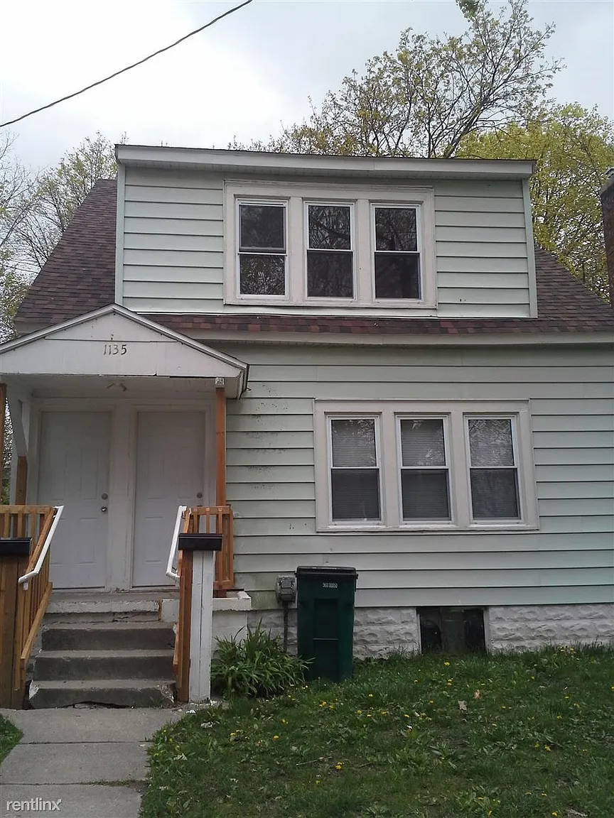 1135 Dakin St photo 1