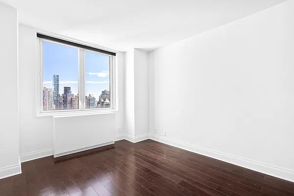 Rented by Keller Williams NYC | media 16