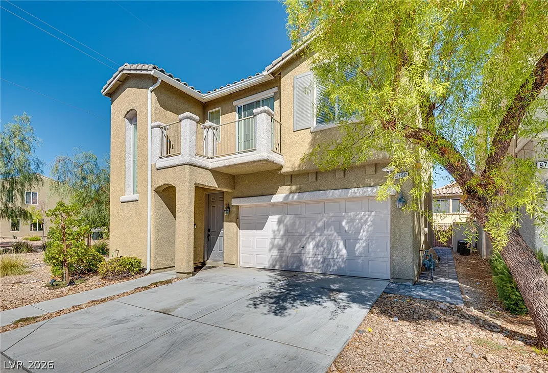3 bed, 2.5 bath, 2121 sqft, $2,350 — Photo 1