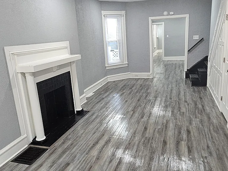 244 W Douglass St — Photo 1