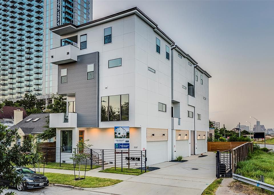 2237 N Macgregor Way, Houston, TX 77004 Zillow