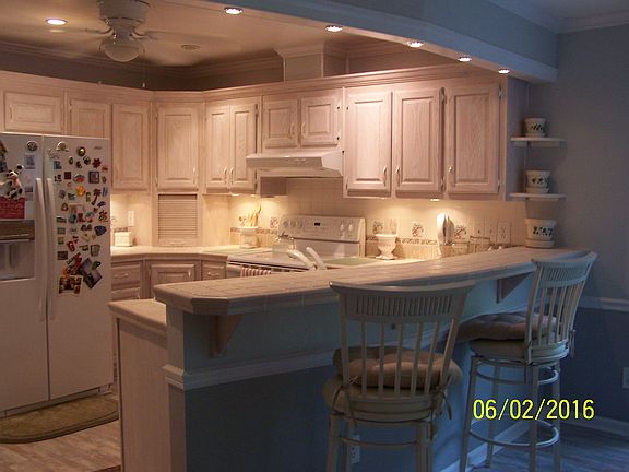 3rd image of 6514 Parkland Pl