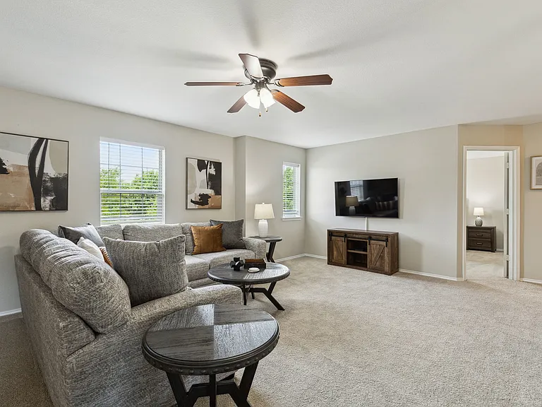 1205 Stone Ln — Photo 5