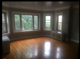 7631 S Phillips Ave APT 3, Chicago, IL 60649