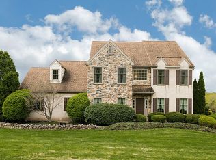 101 Crestview Cir, Pottstown, PA 19465