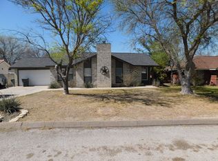 114 Caballo Dr, Del Rio, TX 78840