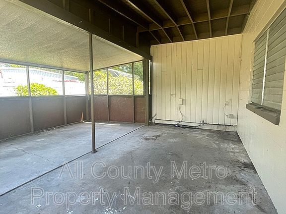 2nd image of 1233 Linda Ln