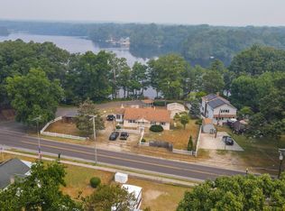 3301 Lakeshore Dr, Millville, NJ 08332
