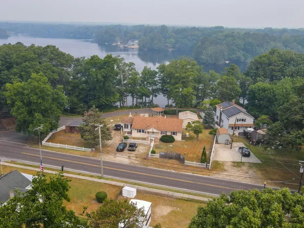 3301 Lakeshore Dr, Millville, NJ 08332