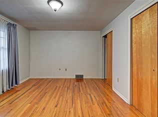 902 Orchard Park Dr, Gibsonia, PA