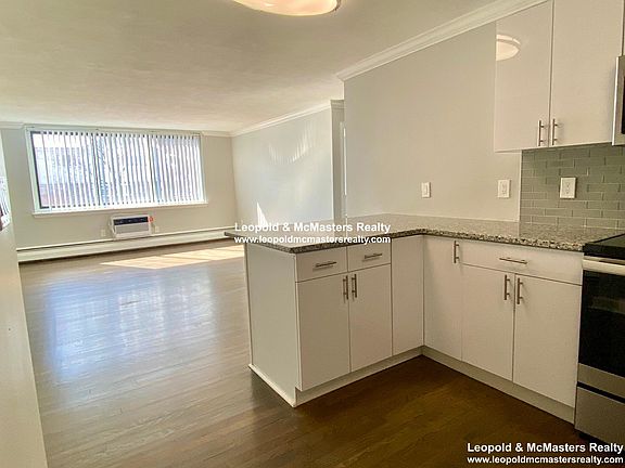 4th image of 519 Washington St #4C