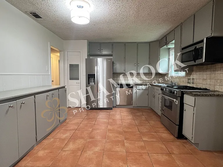 4005 Morrow Ave — Photo 5