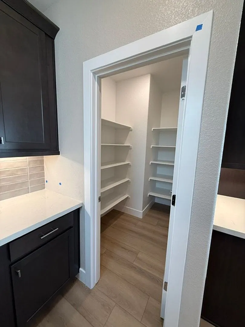 Brand New 3/3.5 +Flex Office! Absolutely Beautiful! Please Read Ad For Details! — Photo 3