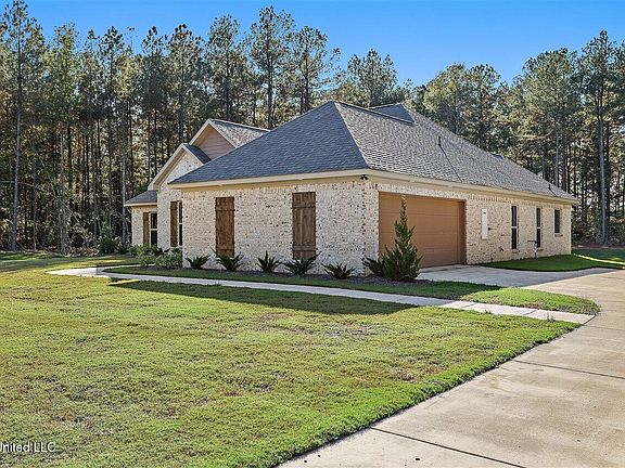 4th image of 125 Ashwood Ln
