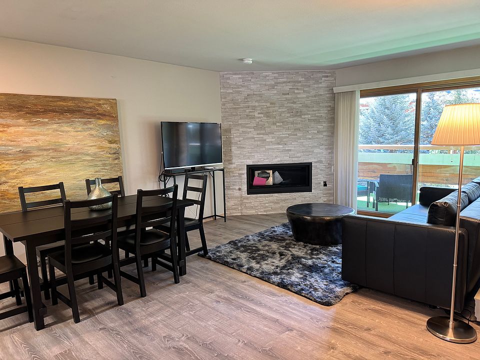 Living & Dining Area
