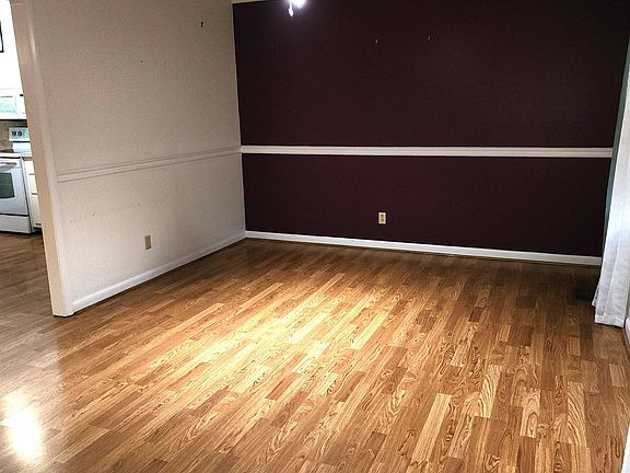 4th image of 1375 Nancy Dr