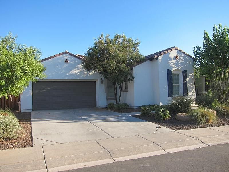 1st image of 923 E Stoneman Pl