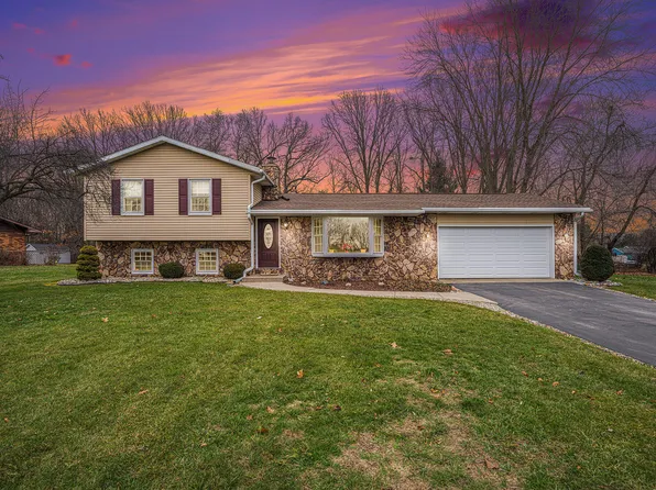 56725 Tamarac Ln, Three Rivers, MI 49093